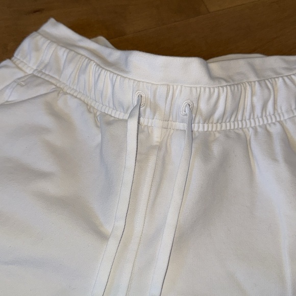 Lululemon Inner Glow Shorts white - Picture 3 of 8